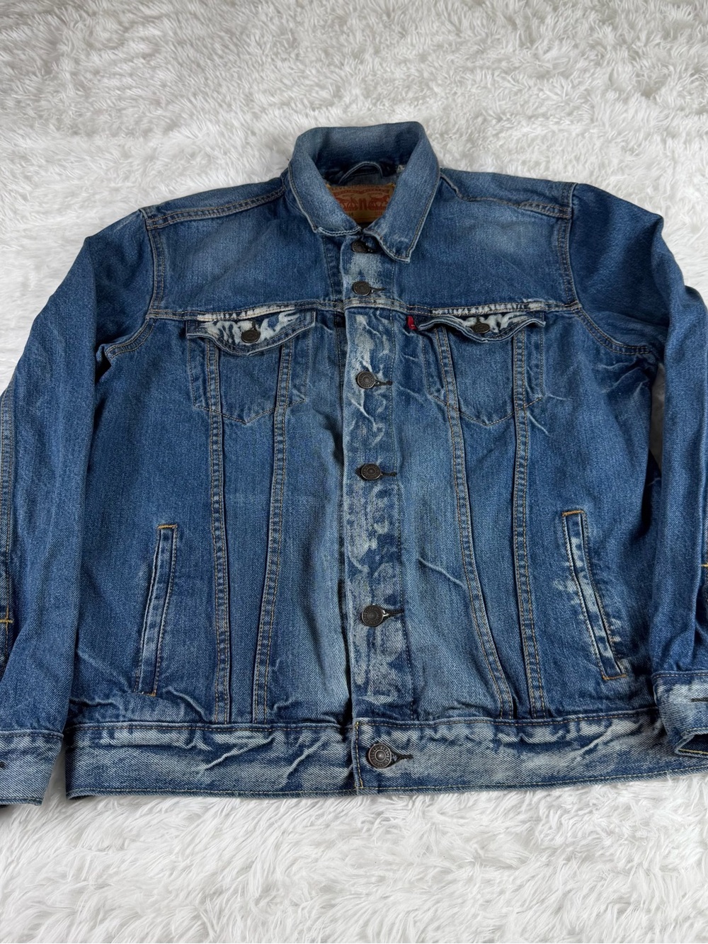 Levi’s denim trucker jacket men’s large distressed heavy duty 72334 cotton jeans